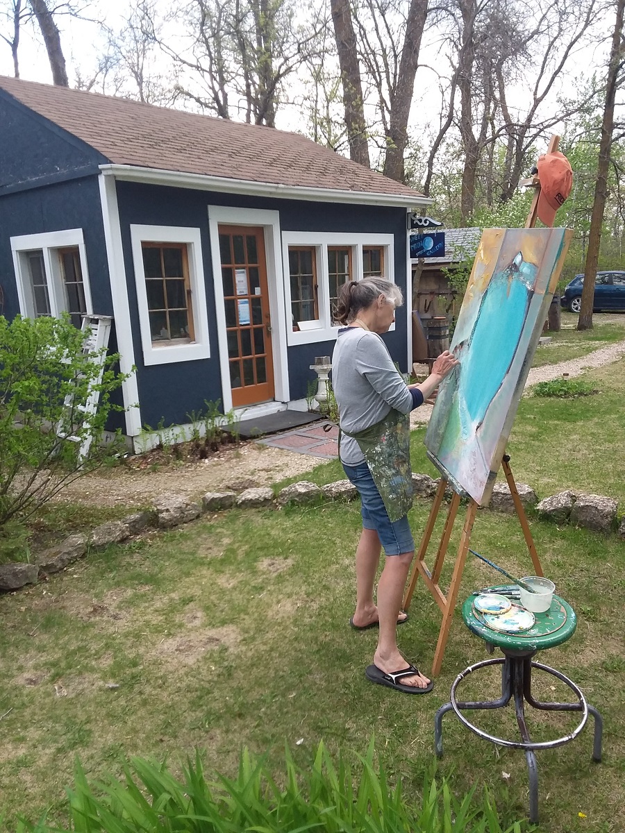 Sweet Moon Studio | 103139, Provincial Trunk Hwy 9, Sandy Hook, MB R0C 2W0, Canada | Phone: (204) 641-2473