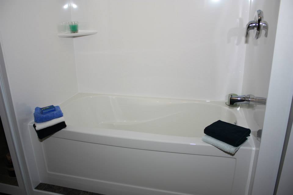 Ultimate Bath Systems | 21 Ronald Bloore Dr, Sarnia, ON N7W 1C5, Canada | Phone: (226) 778-0126