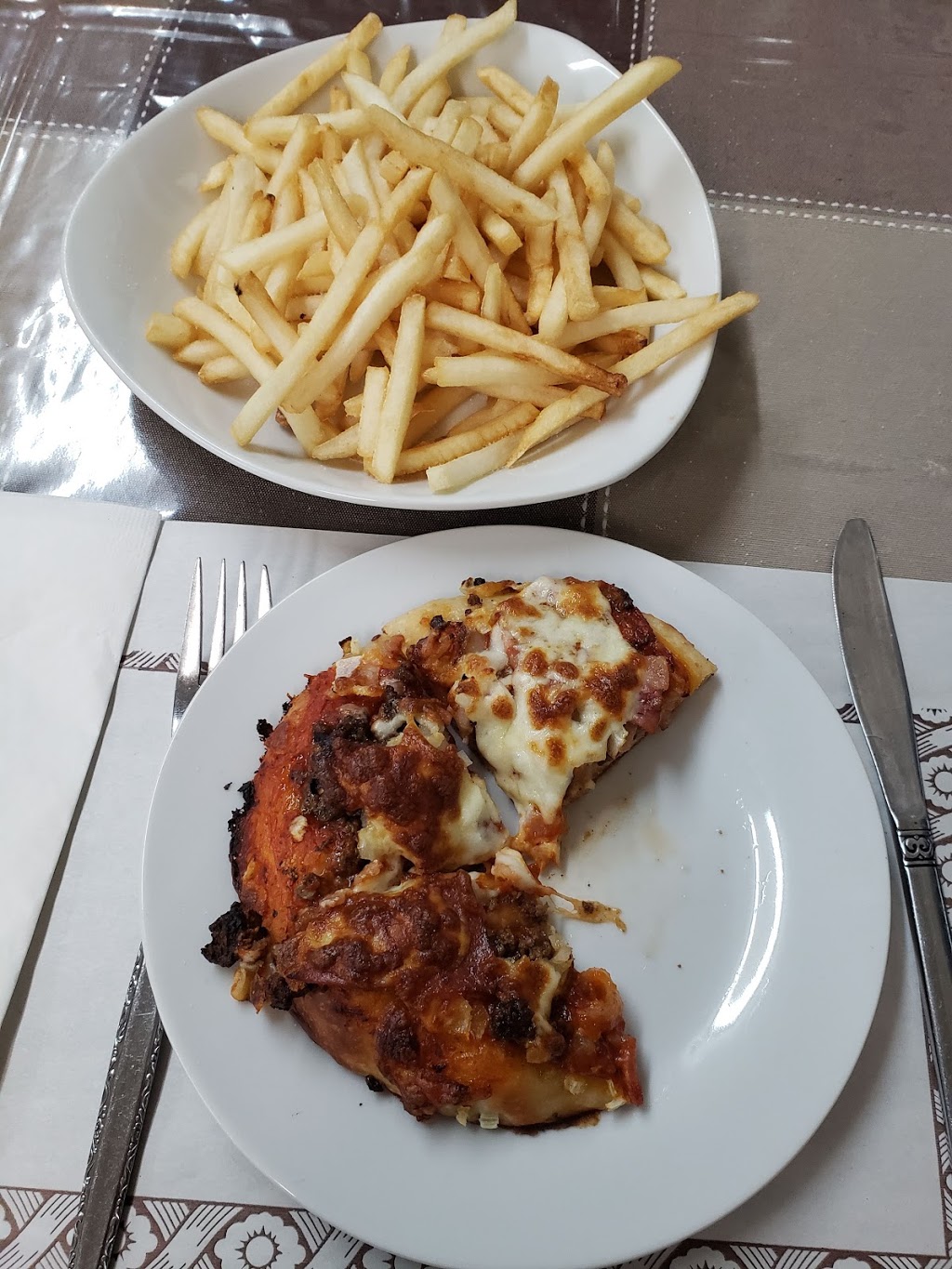 Chez Nous Restaurant | 5379 NB-117, Baie-Sainte-Anne, NB E9A 1N7, Canada | Phone: (506) 228-0902