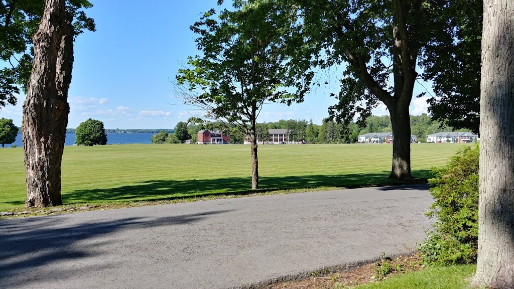 Marina Inn & Suites | 85 Worth St, Sackets Harbor, NY 13685, USA | Phone: (315) 646-3374