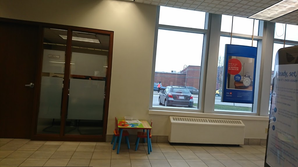BMO Bank of Montreal | 1399 Grand Marais Rd W, Windsor, ON N9E 1E2, Canada | Phone: (519) 973-3367