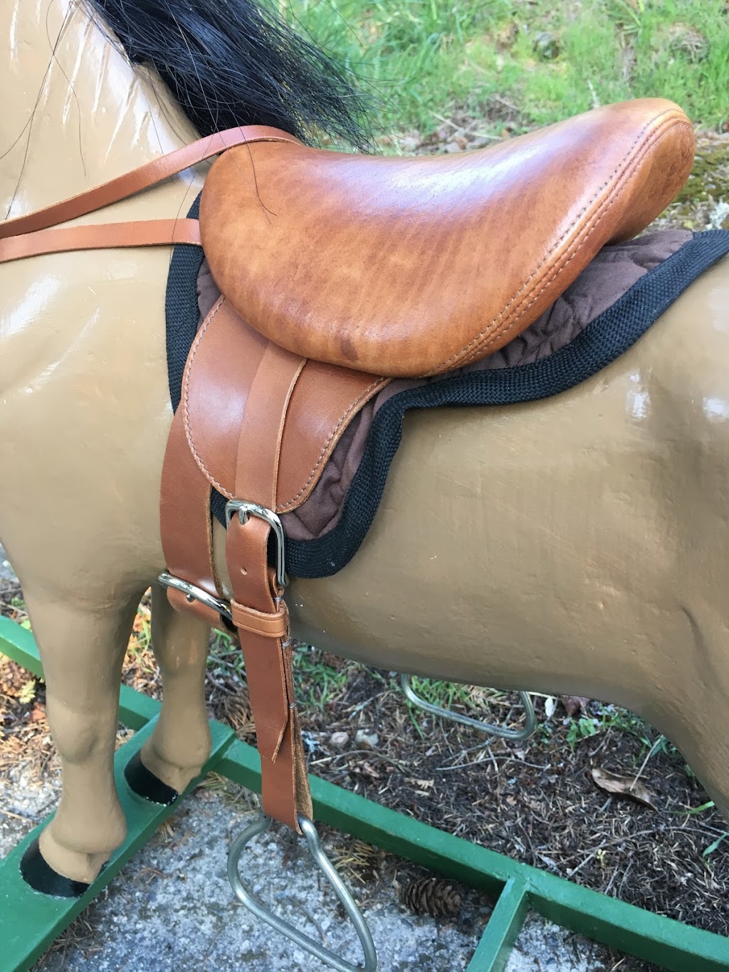 Shepherd Shoes | 320A Upper Ganges Rd #203, Salt Spring Island, BC V8K 1R7, Canada | Phone: (250) 668-7240