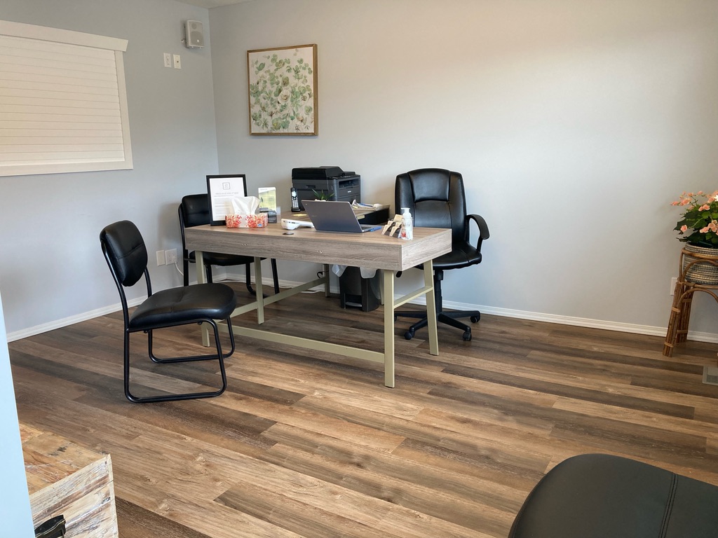 Lily Peace Massage & Spa | 8127 Main Street, Osoyoos, BC V0H 1V0, Canada | Phone: (604) 741-4289