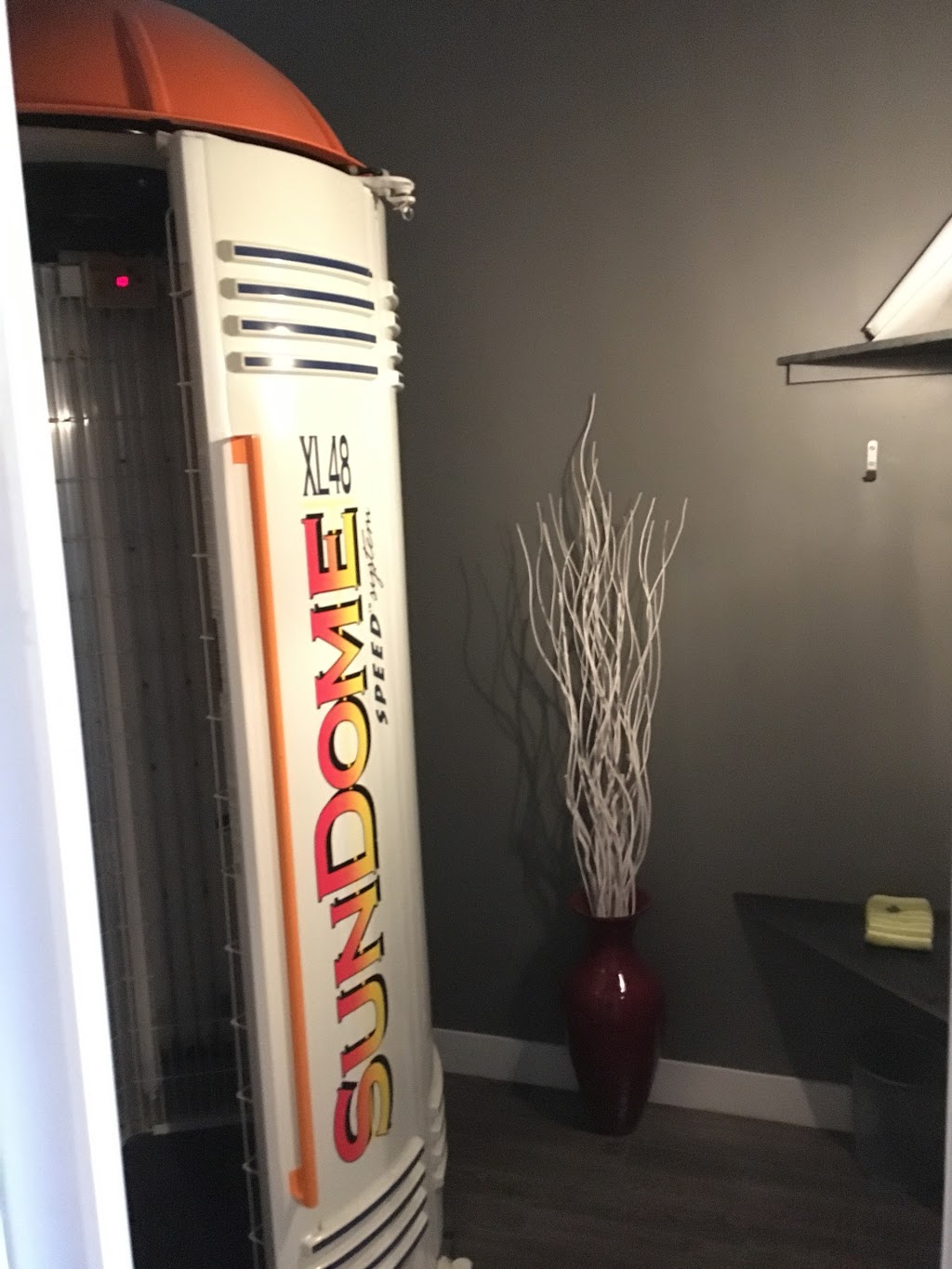 Bronzage Soleil | 1111 Boulevard de lAnge Gardien N, LAssomption, QC J5W 1N7, Canada | Phone: (450) 589-4849