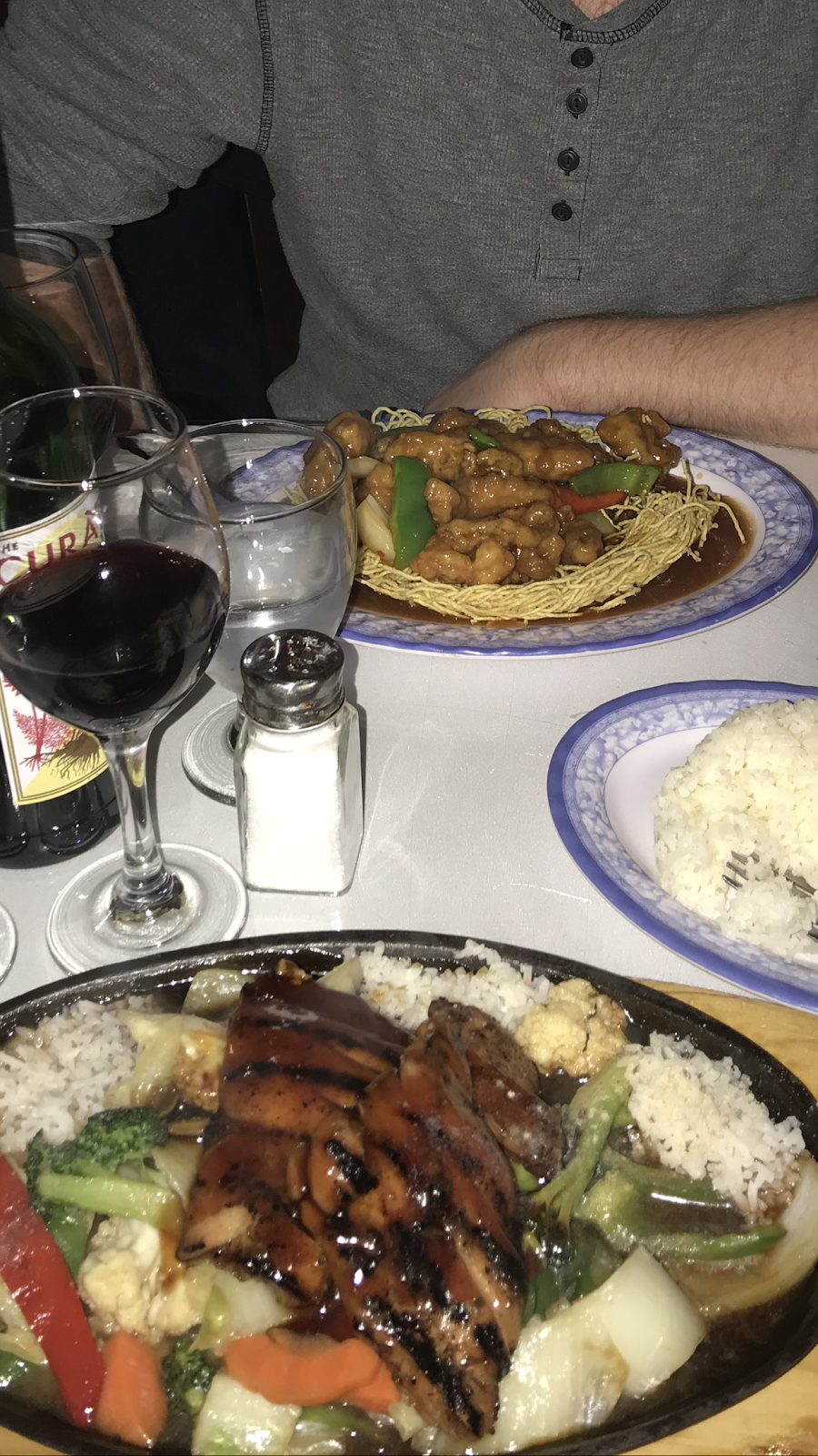 Chez Papa Dasie | 879 Rue Chartrand, Terrebonne, QC J6W 2M3, Canada | Phone: (450) 471-6900