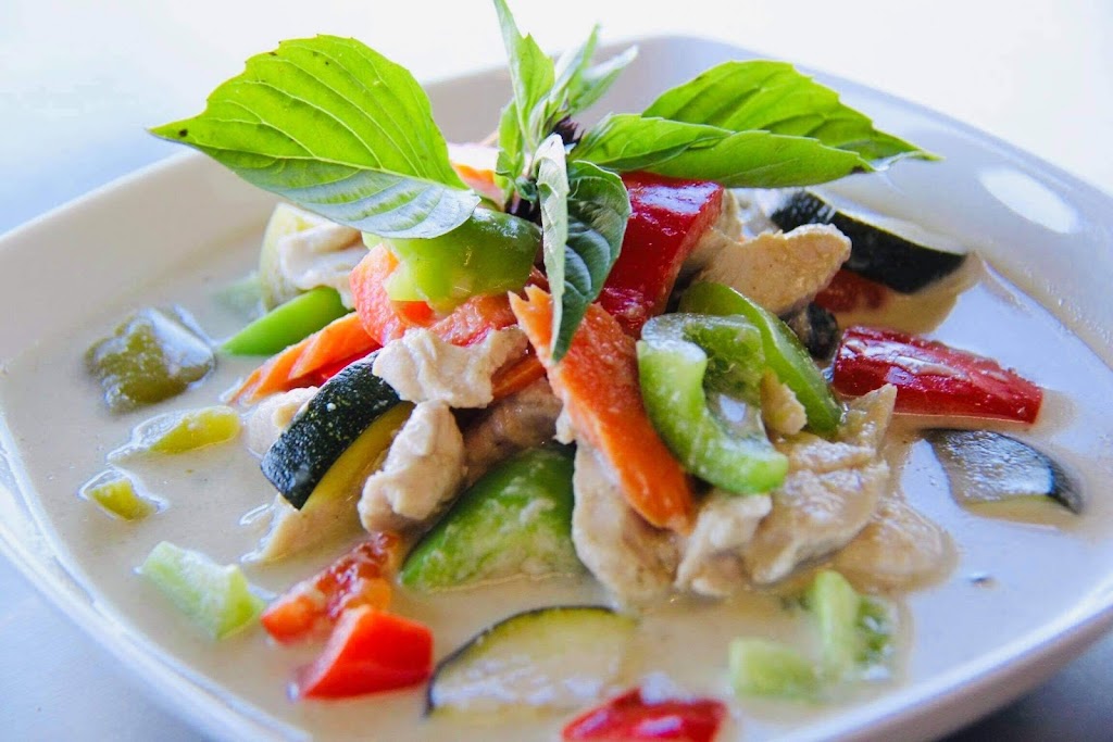 Skyy Thai Food Truck | 5802 River Rd Unit.B, Delta, BC V4K 1S9, Canada | Phone: (604) 690-7599