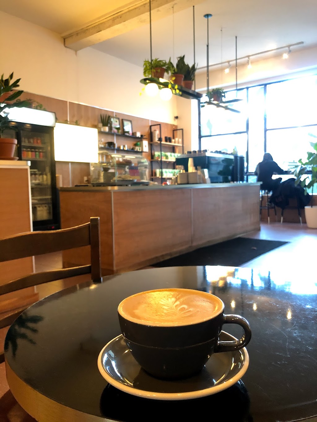 Café Pista | Quartier des Spectacles | 1587 Boul. Saint-Laurent, Montréal, QC H2X 2S9, Canada | Phone: (438) 384-1444