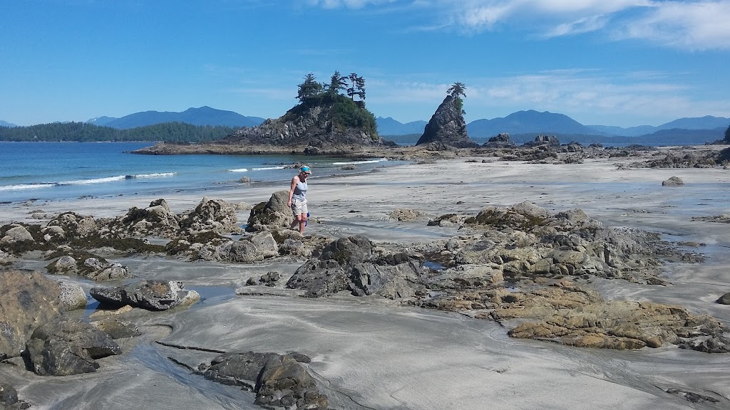 Upnit Lodge & Marina | 211 Nuthatch Rd, Bamfield, BC V0R 1B0, Canada | Phone: (250) 728-3228