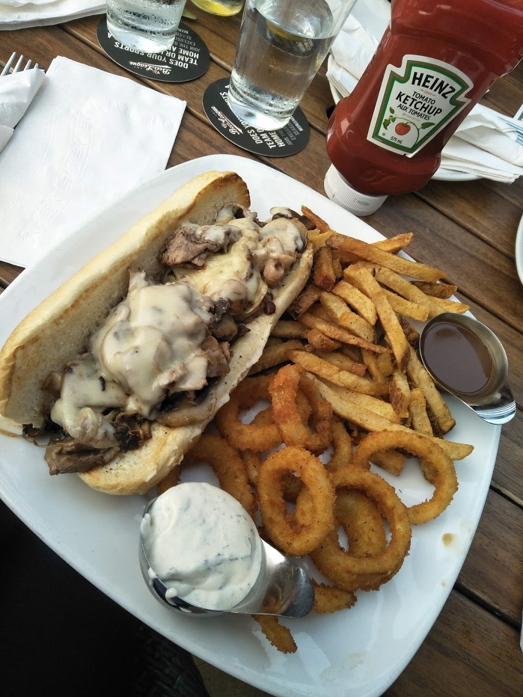 Original Joes Restaurant & Bar | 1654 McKenzie Ave, Victoria, BC V8N 0A3, Canada | Phone: (778) 265-5225