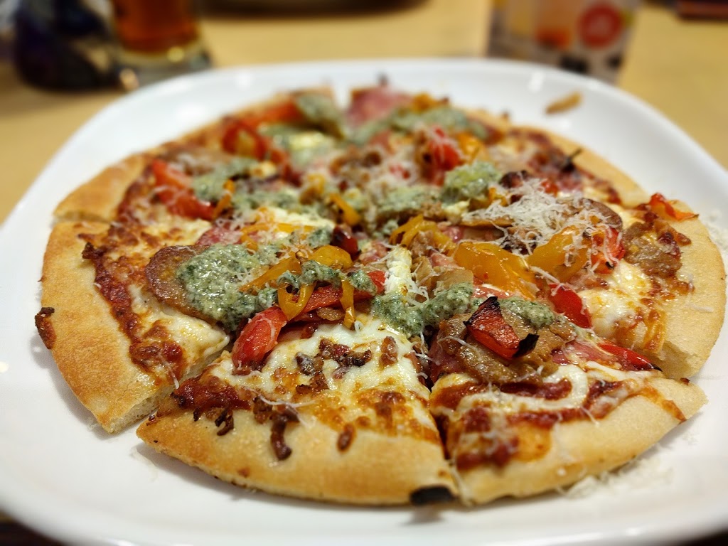 Boston Pizza | 611 Portland St, Dartmouth, NS B2W 2M6, Canada | Phone: (902) 433-1234