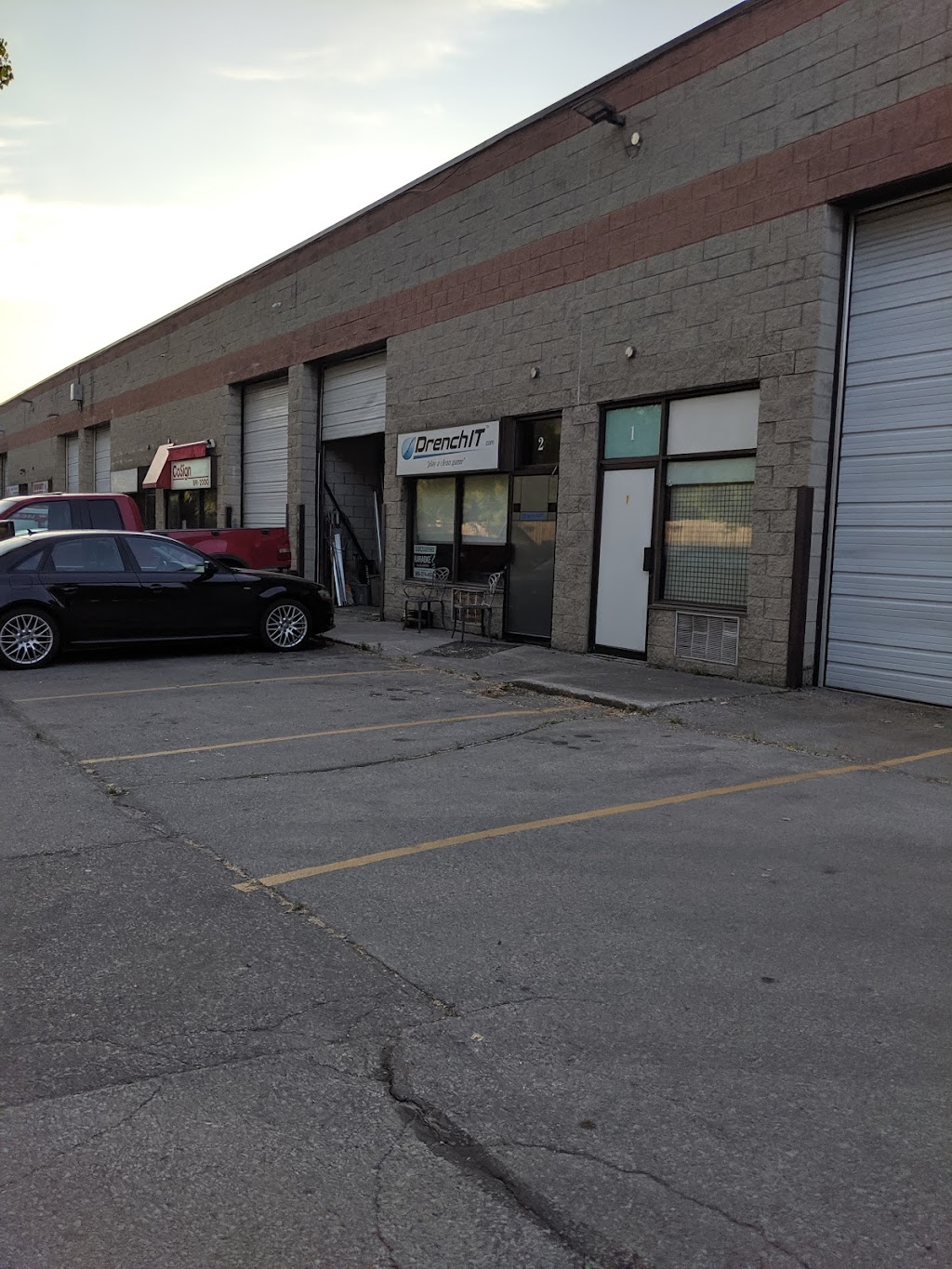 DRENCHIT | 1095 Strathy Ave #2, Mississauga, ON L5E 2K1, Canada | Phone: (416) 262-6286
