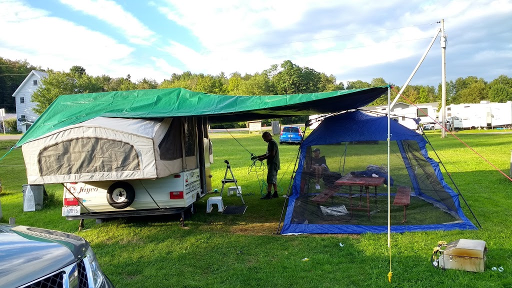 Lakeview Camping Area | 4921 VT-100, Eden, VT 05653, USA | Phone: (802) 635-2255