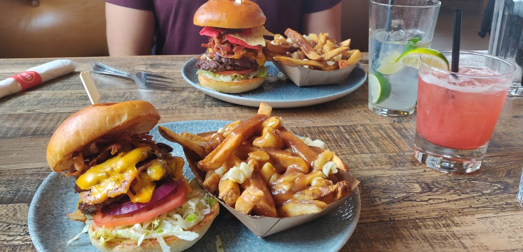 Kelseys Original Roadhouse | 3549 Wyecroft Rd, Oakville, ON L6L 0B7, Canada | Phone: (905) 825-9134