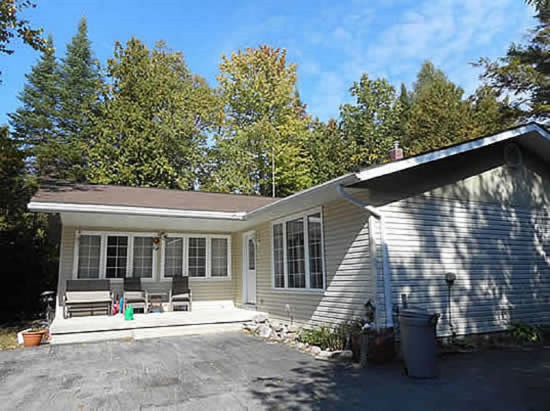Adopt A Cottage | 1198 2nd Ave S, Sauble Beach, ON N0H 2G0, Canada | Phone: (519) 422-1537
