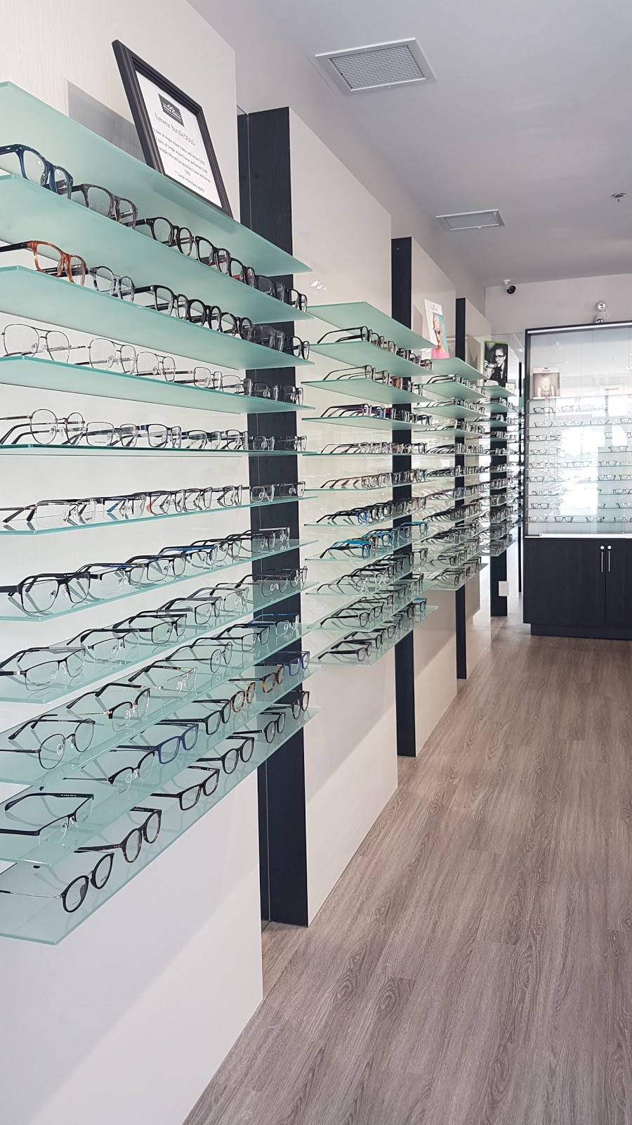 Disera Optical | 11 Disera Dr #150, Thornhill, ON L4J 0A7, Canada | Phone: (905) 771-3937