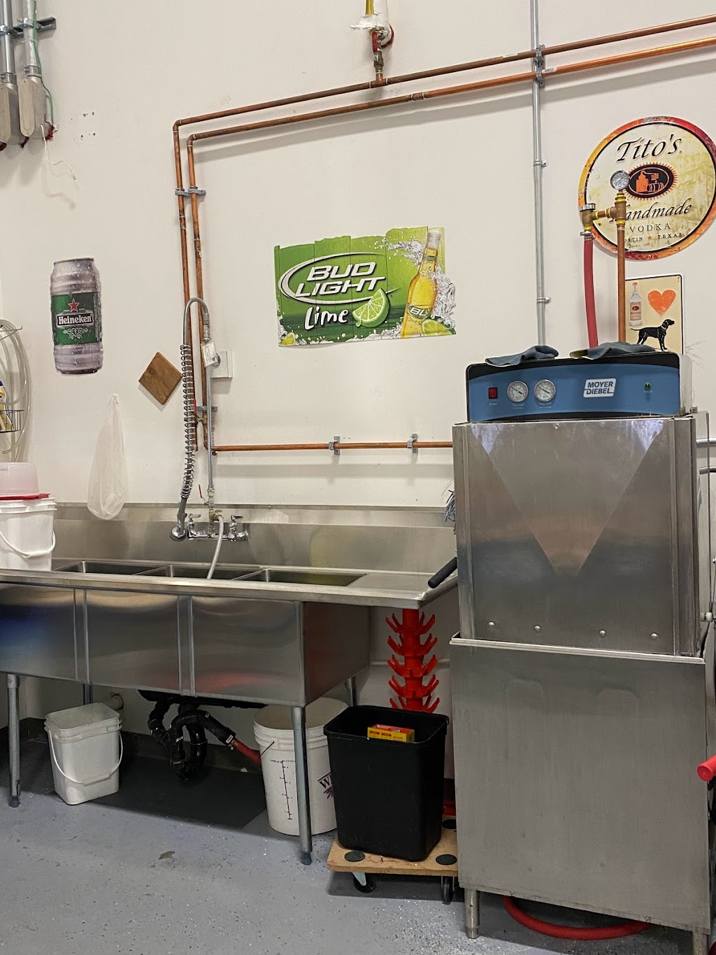 Wine Kits & Brewing Inc. | 100 Rainbow Rd #109, Chestermere, AB T1X 0V2, Canada | Phone: (403) 248-3830