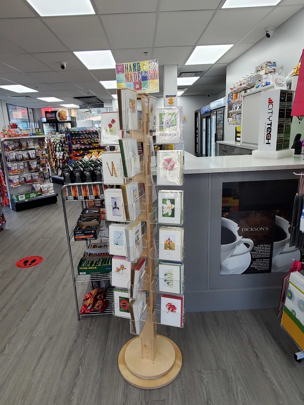Harrys Convenience | 10757 Delsom Crescent #104, North Delta, BC V4C 0A5, Canada | Phone: (236) 598-8386