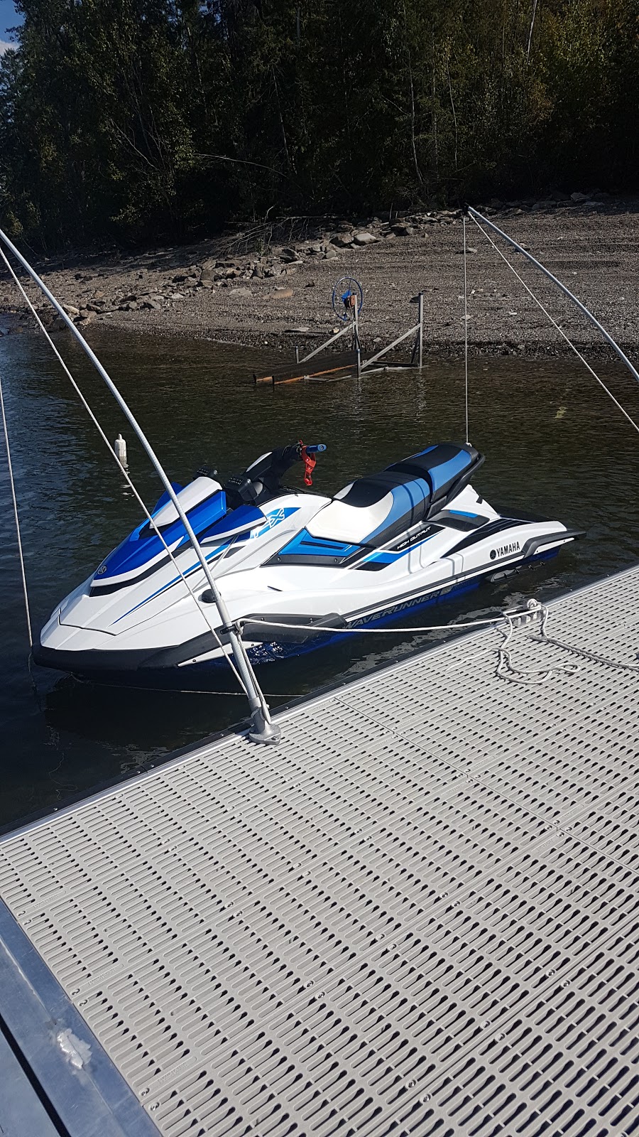 Eagle Bay Docks | 3380 Eagle Bay Rd, Blind Bay, BC V0E 1H1, Canada | Phone: (250) 242-7098