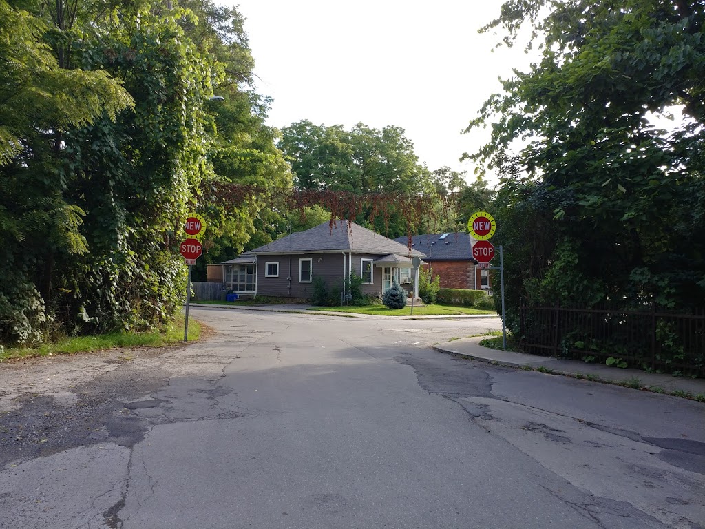 Chegwin Park | 23 Chegwin St, Dundas, ON L9H 2W4, Canada