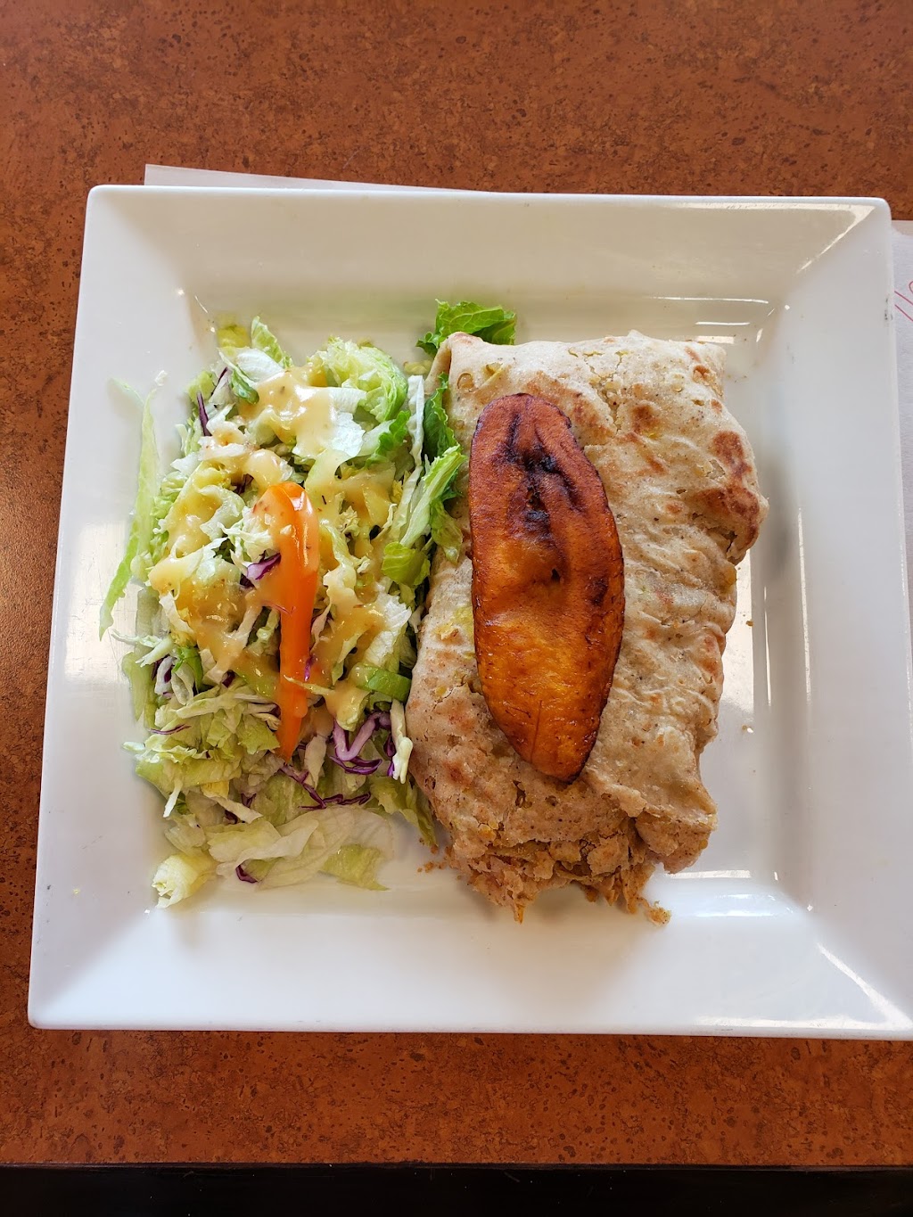 Lasalle Caribbean | 408 Av. Lafleur, LaSalle, QC H8R 3H5, Canada | Phone: (514) 439-4818