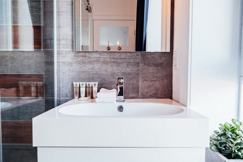 leQube Apartments | 3990 Rue St-Hubert, Montréal, QC H2L 4A5, Canada | Phone: (855) 553-7823