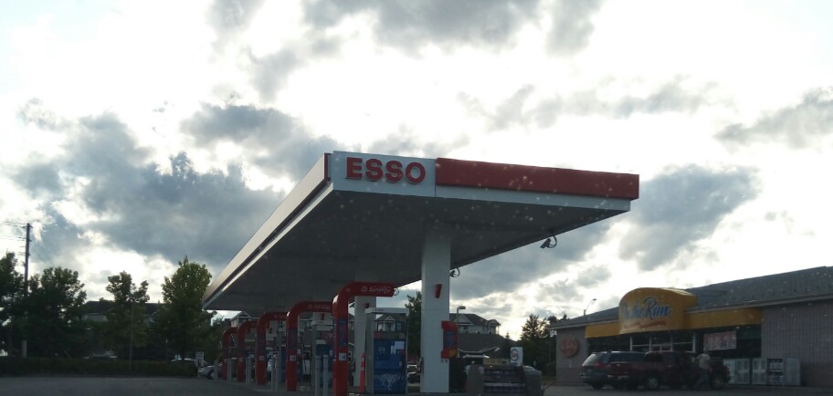 ESSO CIRCLE K | 3580 Strandherd Dr, Nepean, ON K2J 5L4, Canada | Phone: (613) 823-7909