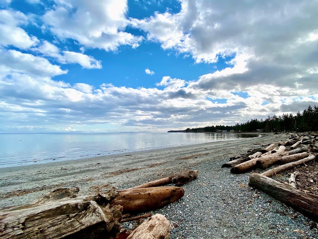Saratoga Beach Resort | 8958 Clarkson Ave, Black Creek, BC V9J 1B2, Canada | Phone: (250) 337-5511
