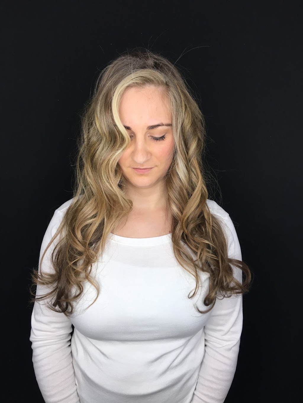 Salon Eleven Hair Co | 44A Front St, Trenton, ON K8V 4N2, Canada | Phone: (613) 955-9639
