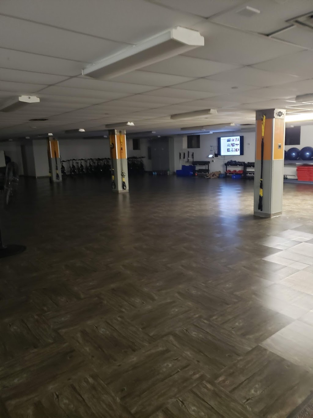 myFitness Waterloo | 227 King St S, Waterloo, ON N2A 4J5, Canada | Phone: (519) 742-8401
