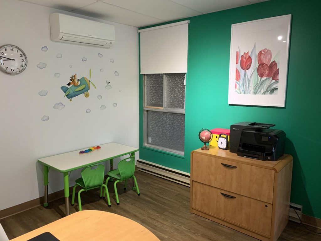 Centre de Dérogation Scolaire (Rive-Sud) | 560 Rue Saint-Laurent Ouest #106, Longueuil, QC J4H 3X3, Canada | Phone: (438) 290-4142