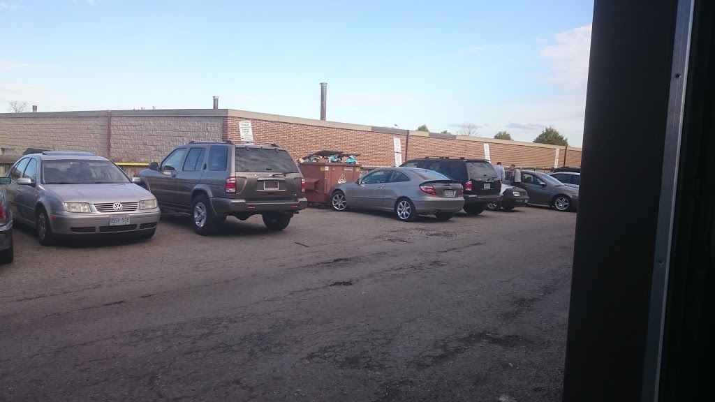 Uptown Auto & Tire Center | 172 Limestone Crescent, North York, ON M3J 2S4, Canada | Phone: (416) 762-3333