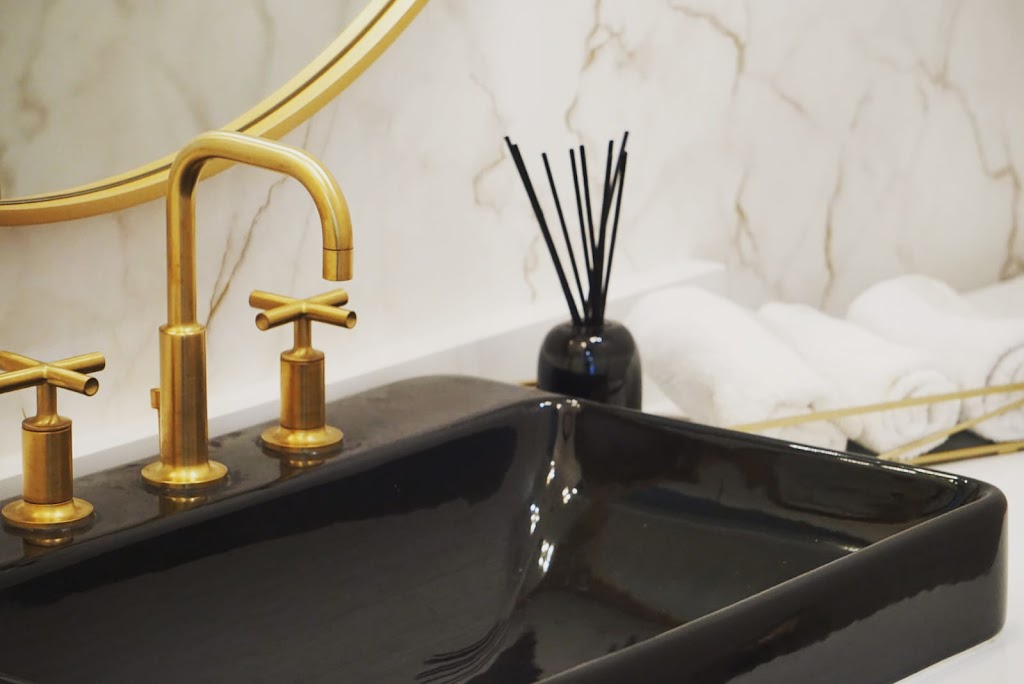 INSPIRATIONAL INTERIORS LTD | 14159 16 Ave, Surrey, BC V4A 1P9, Canada | Phone: (778) 229-8585
