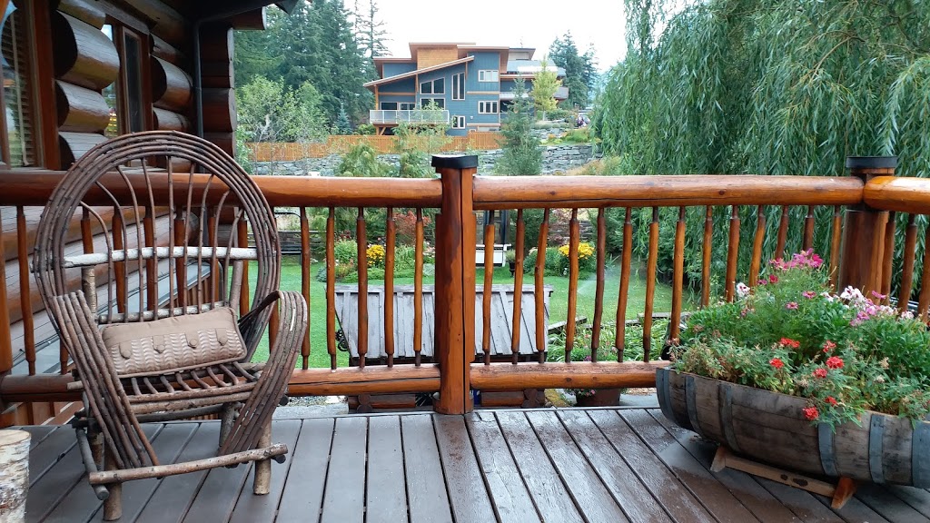 The Log House Inn | 1357 Elmwood Dr, Pemberton, BC V0N 2L0, Canada | Phone: (604) 894-6000