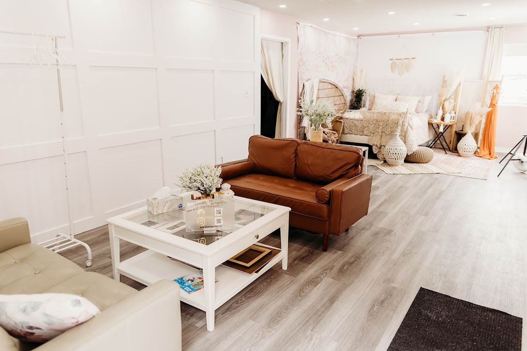Daniela D’Agostino Photography | 43 Main St S Unit 2B, Campbellville, ON L0P 1B0, Canada | Phone: (647) 524-4520