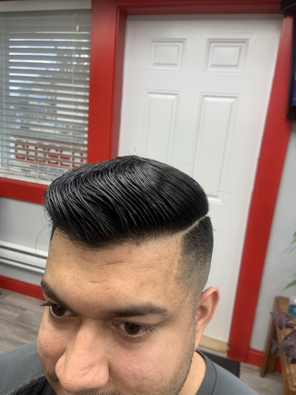 Paul’s Hair Salon | 3298 Wagner Dr, Abbotsford, BC V2T 5G1, Canada | Phone: (604) 621-4233