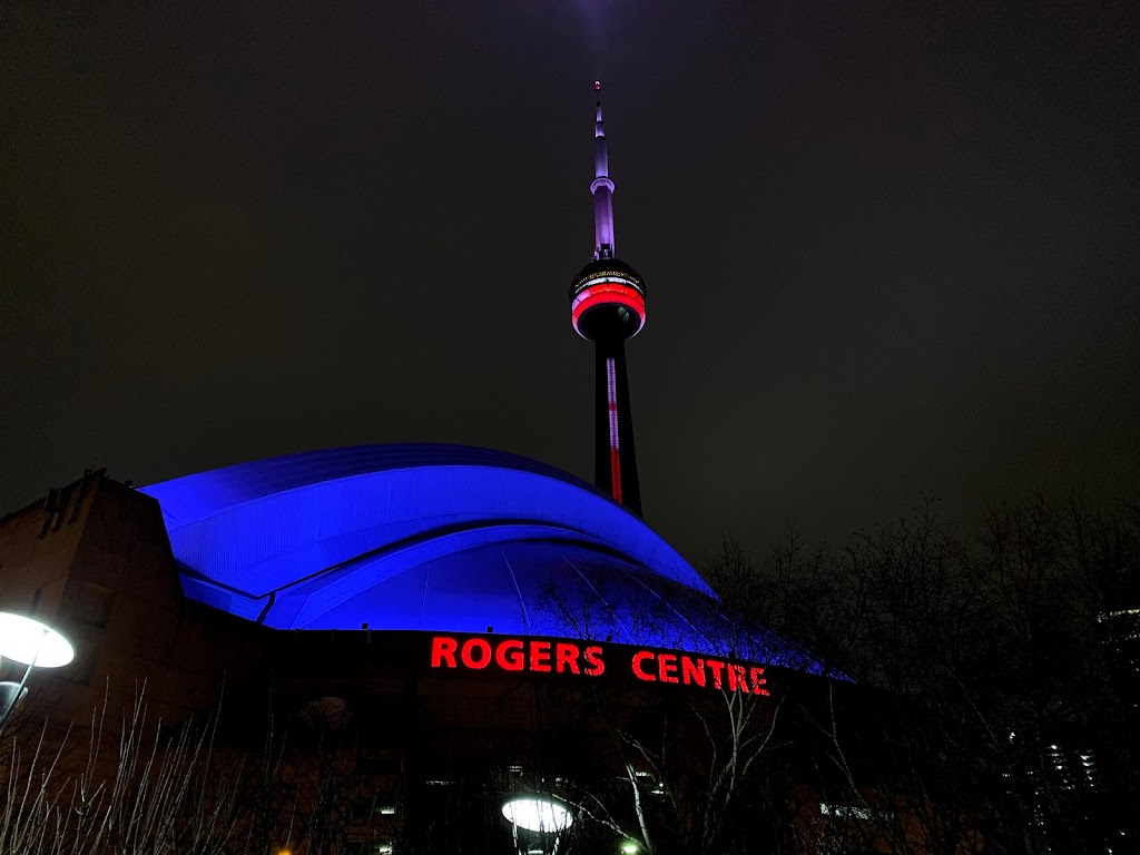 Airport Taxi | Pearson Airport Limo | 231-3888 Duke of York Blvd, Mississauga, ON L5B 4P5, Canada | Phone: (416) 828-8538