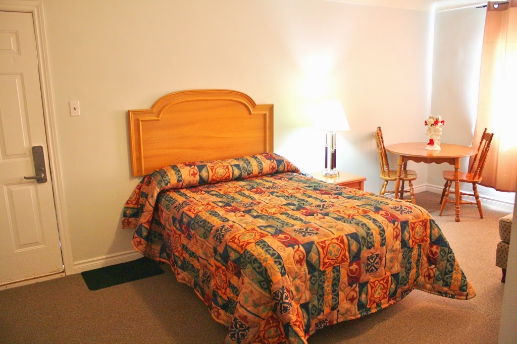 Tulip Motel | 1275 Dundas St, Woodstock, ON N4S 7V9, Canada | Phone: (519) 537-3446