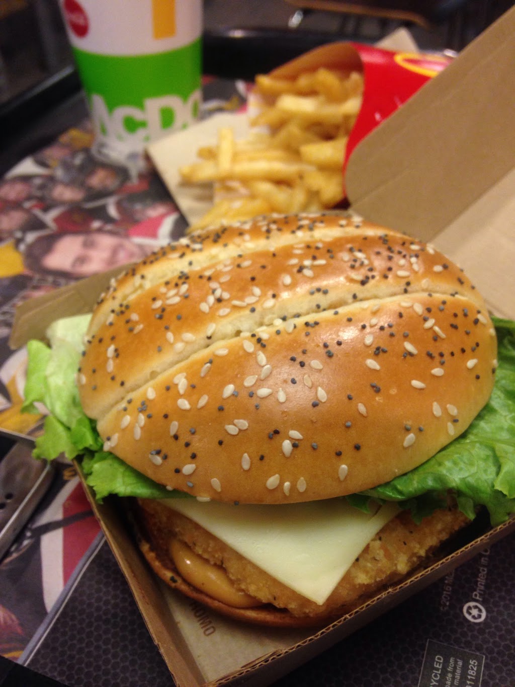 McDonalds | 885 Bloor St W, Toronto, ON M6G 1M4, Canada | Phone: (416) 588-6724