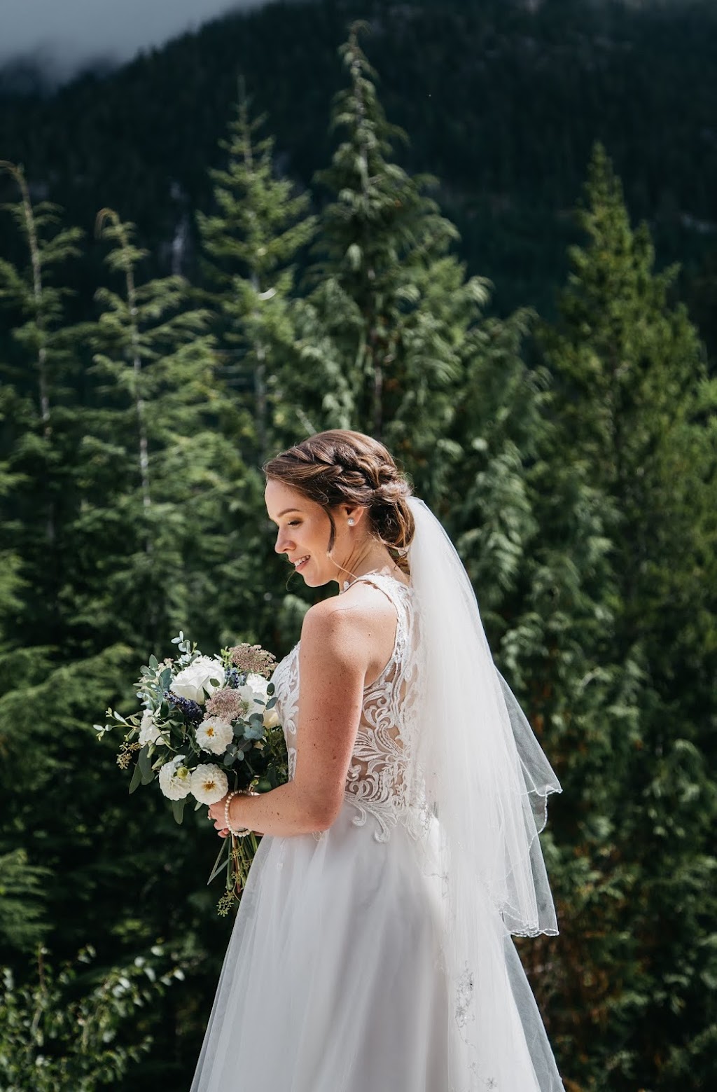 Elevated Studio - Hair By Nikii @ Blown Away Salon | 40775 Tantalus Rd, Squamish, BC V8B 0N2, Canada | Phone: (416) 505-1568