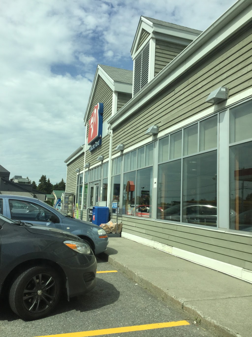 Esso | 101 QC-235, Ange-Gardien, QC J0E 1E0, Canada | Phone: (450) 293-1064