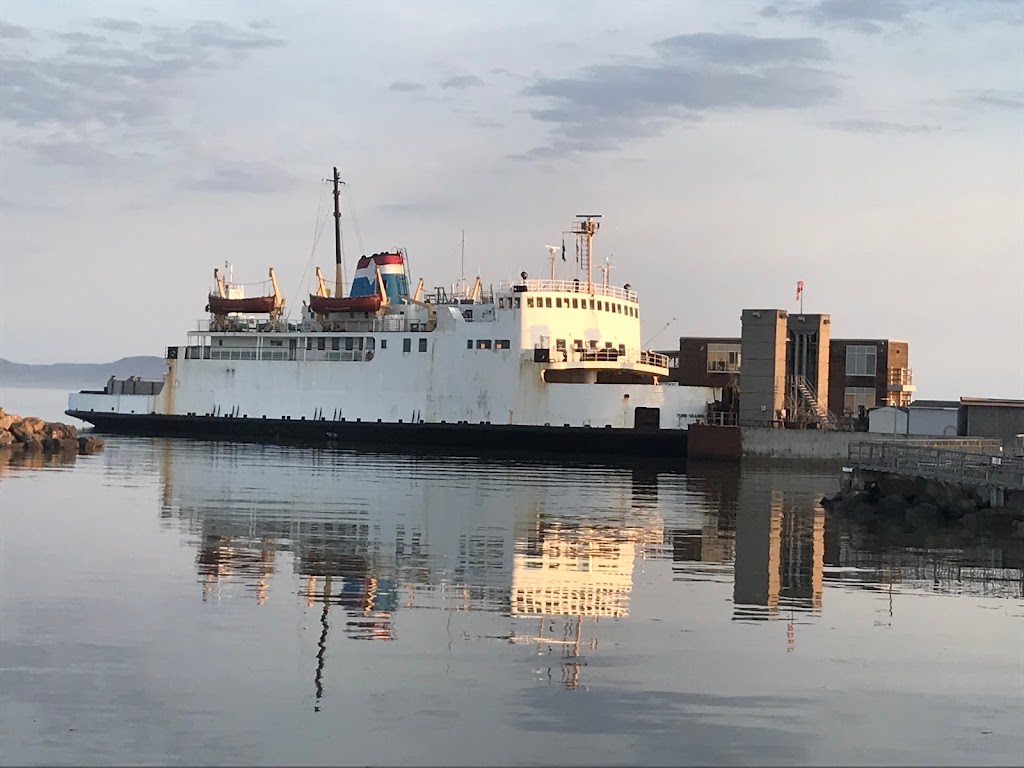 Rivière-du-Loup Terminal | 199 Rue Hayward, Rivière-du-Loup, QC G5R 3Y8, Canada | Phone: (418) 862-5094
