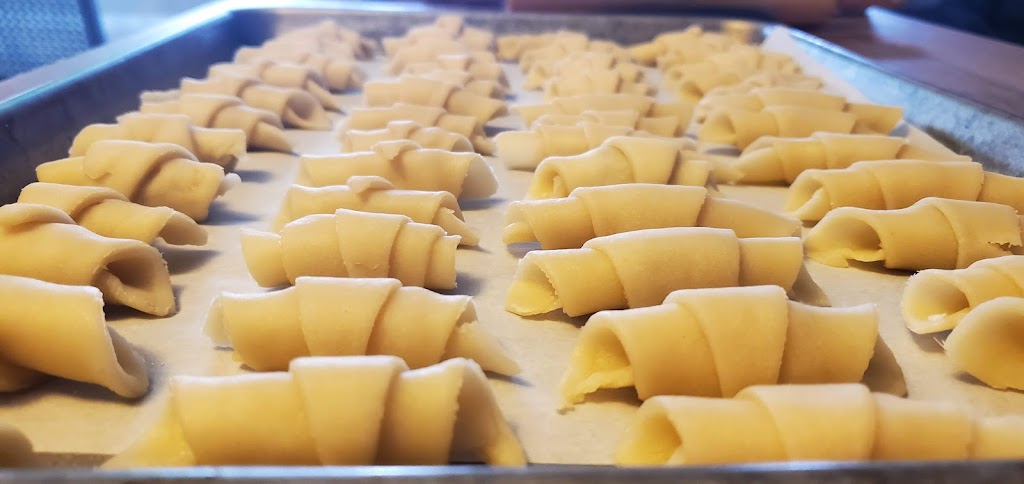 Hella Good Food | 80 Edwards St, Guelph, ON N1E 0H7, Canada | Phone: (519) 897-7757