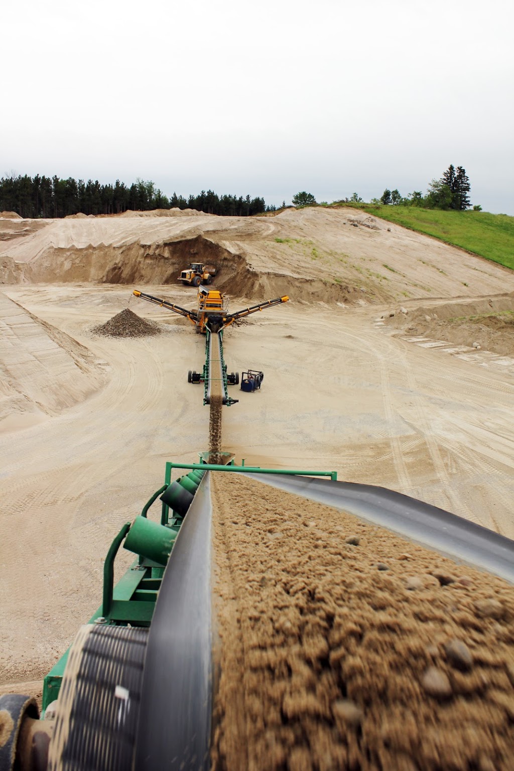 Duivenvoorden Haulage Ltd | 3425 9 Line, Innisfil, ON L9S 3Z6, Canada | Phone: (705) 436-4999