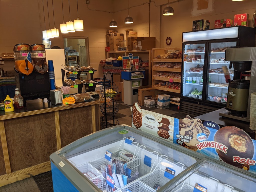Wasa Lake Gas & Food | 6112 Wasa Lake Park Dr, Wasa, BC V0B 2K0, Canada | Phone: (250) 422-9271