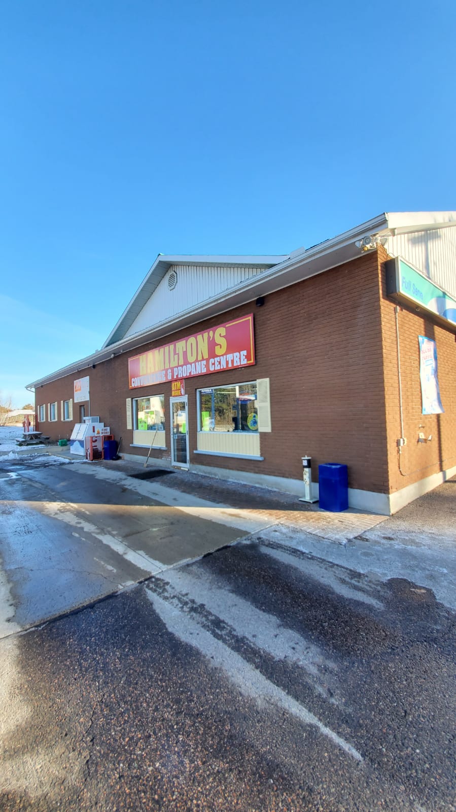 MacEwen & Hamiltons Convenience & Propane Centre | 11536 Round Lake Rd, Pembroke, ON K8A 6W8, Canada | Phone: (613) 735-5784