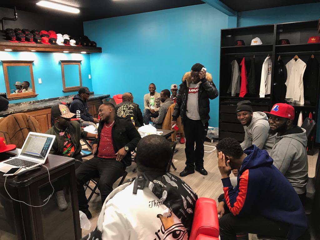 Tinos Cuts & Beauty Supply | 8233 118 Ave NW, Edmonton, AB T5B 0S2, Canada | Phone: (780) 394-0198