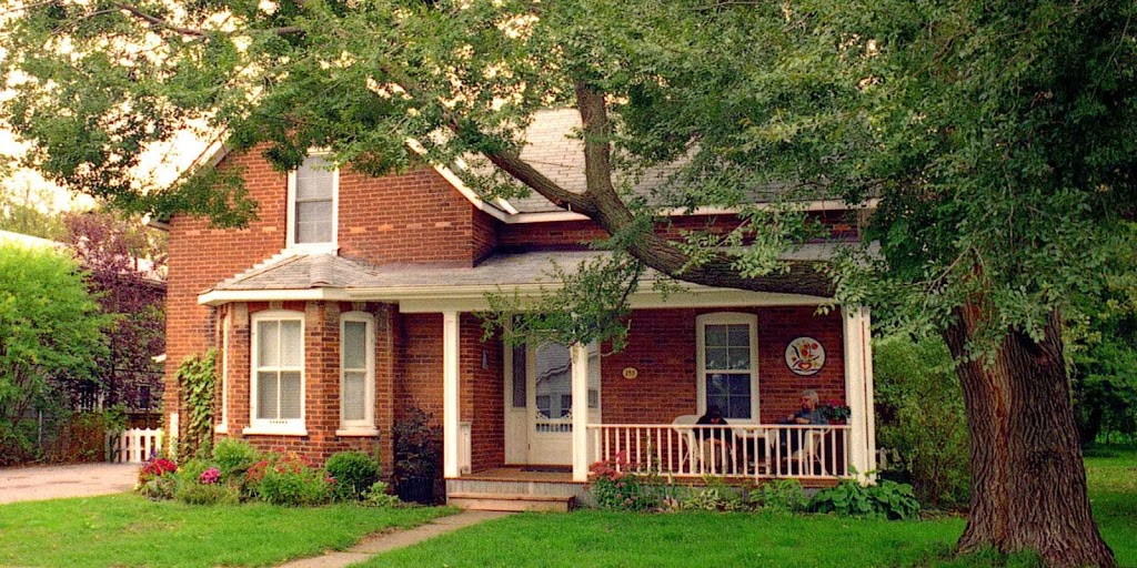 Century House B & B | 155 Dill St, Bracebridge, ON P1L 1E5, Canada | Phone: (705) 645-9903