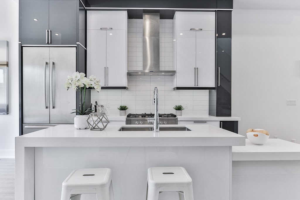 Urban Custom Kitchens Inc | 389 Clyde Rd Unit 9, Cambridge, ON N1R 5S7, Canada | Phone: (416) 985-5339