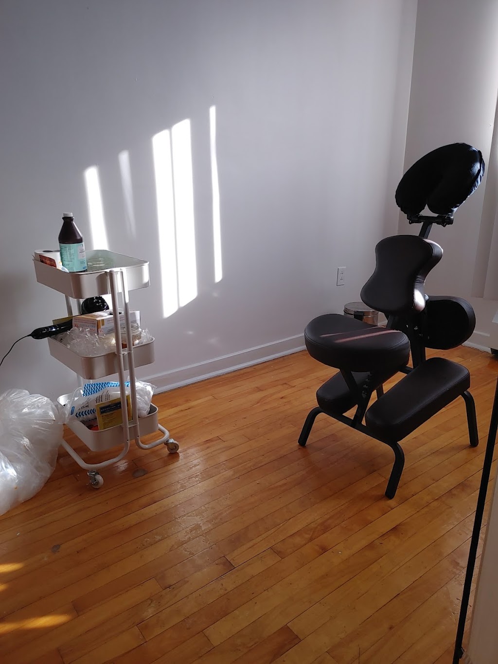 Hijama montreal clinic | 5805 Rue Lauzon, Montréal-Nord, QC H1G 2G9, Canada | Phone: (438) 221-5070