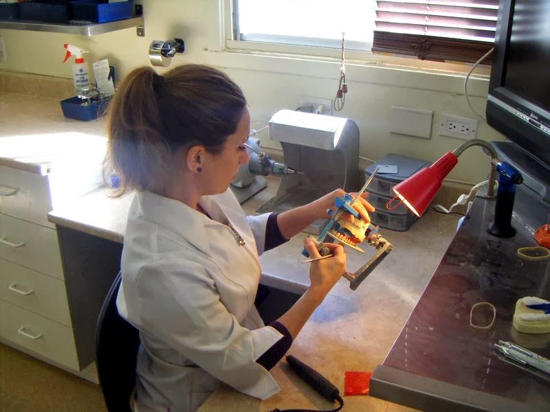 Denturologistes du Quartier | 3025 Ch. de Chambly, Longueuil, QC J4L 1N3, Canada | Phone: (450) 679-2626